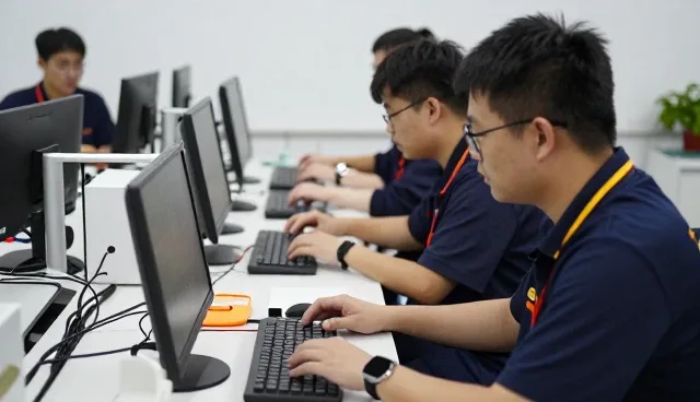 施工现场应用中的商品批发零售特点